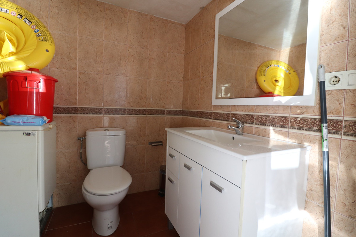 Se vende Villa - Chalet de 3 dormitorios en Costa Blanca, Alicante, España