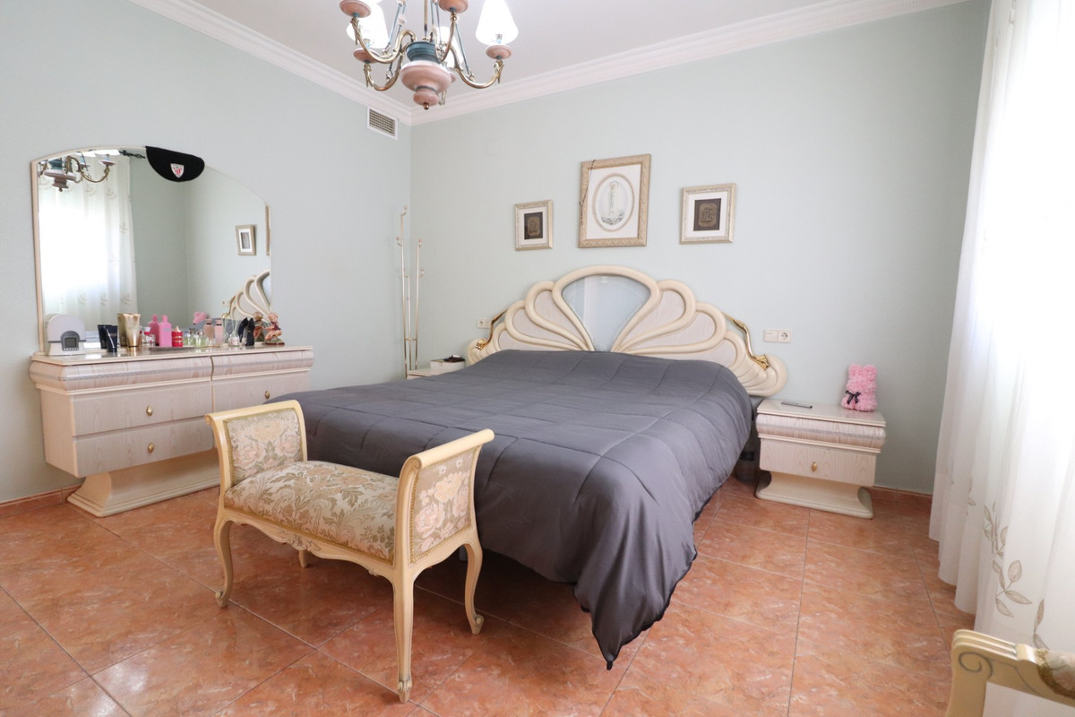 Se vende Villa - Chalet de 3 dormitorios en Costa Blanca, Alicante, España