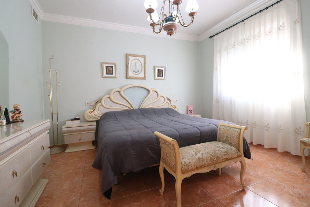 Se vende Villa - Chalet de 3 dormitorios en Costa Blanca, Alicante, España