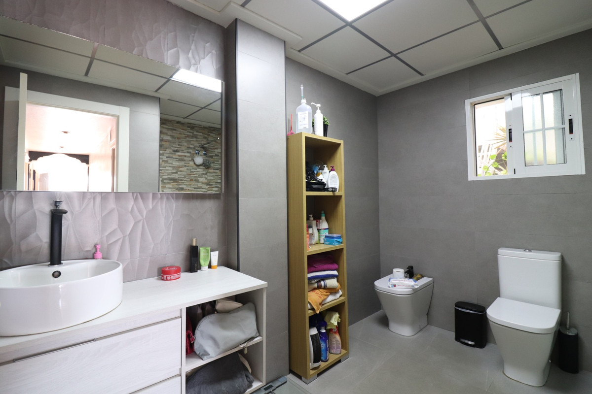 Se vende Villa - Chalet de 3 dormitorios en Costa Blanca, Alicante, España