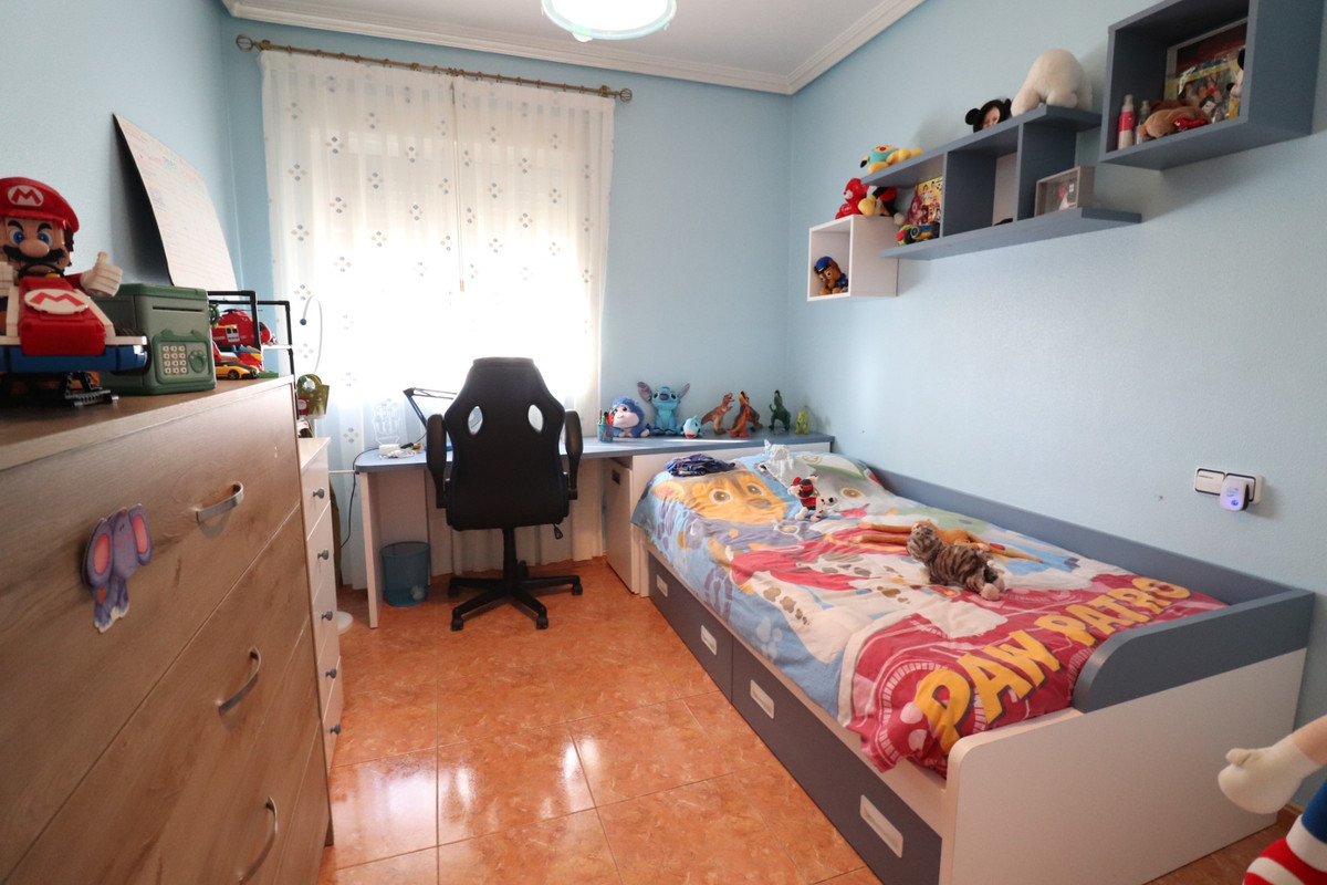 Se vende Villa - Chalet de 3 dormitorios en Costa Blanca, Alicante, España