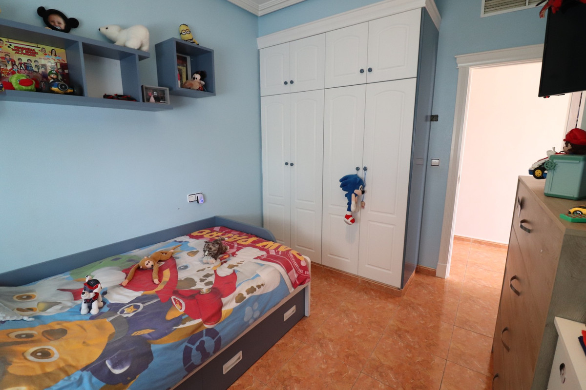 Se vende Villa - Chalet de 3 dormitorios en Costa Blanca, Alicante, España