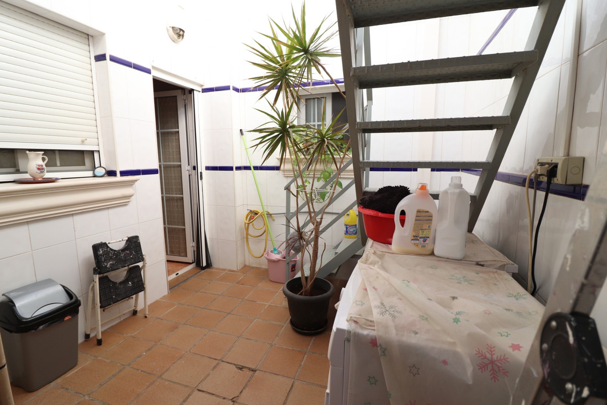 Se vende Villa - Chalet de 3 dormitorios en Costa Blanca, Alicante, España