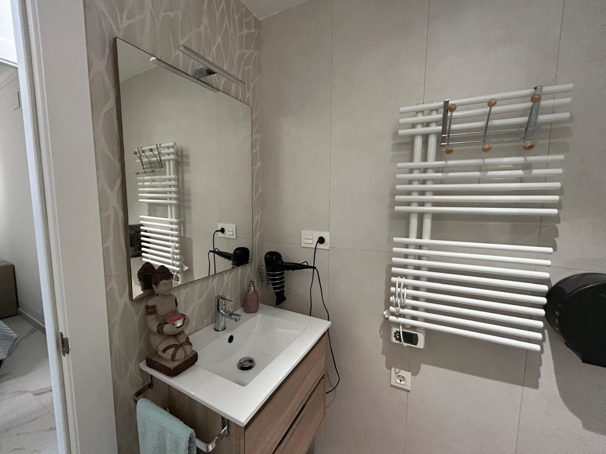 Se vende Apartamento Planta Media de 3 dormitorios en Costa Blanca, Alicante, España
