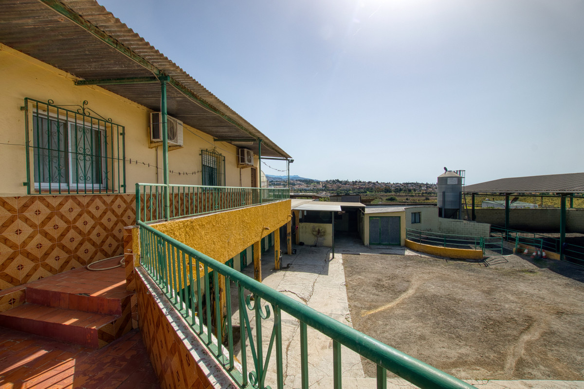 4 Bed Townhouse for sale in El Tomillar Málaga Ciudad, Málaga, Spain