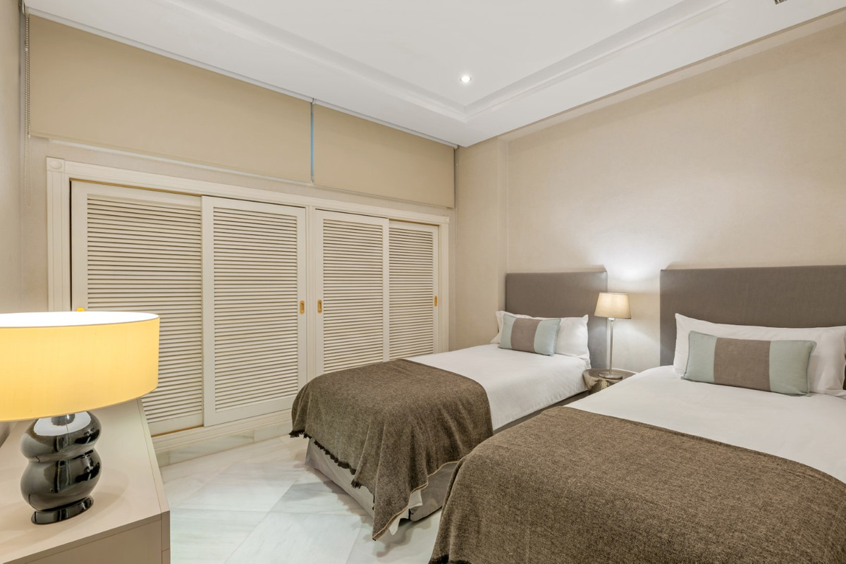 Se vende Apartamento Planta Media de 2 dormitorios en Costa Del Sol, Málaga, España