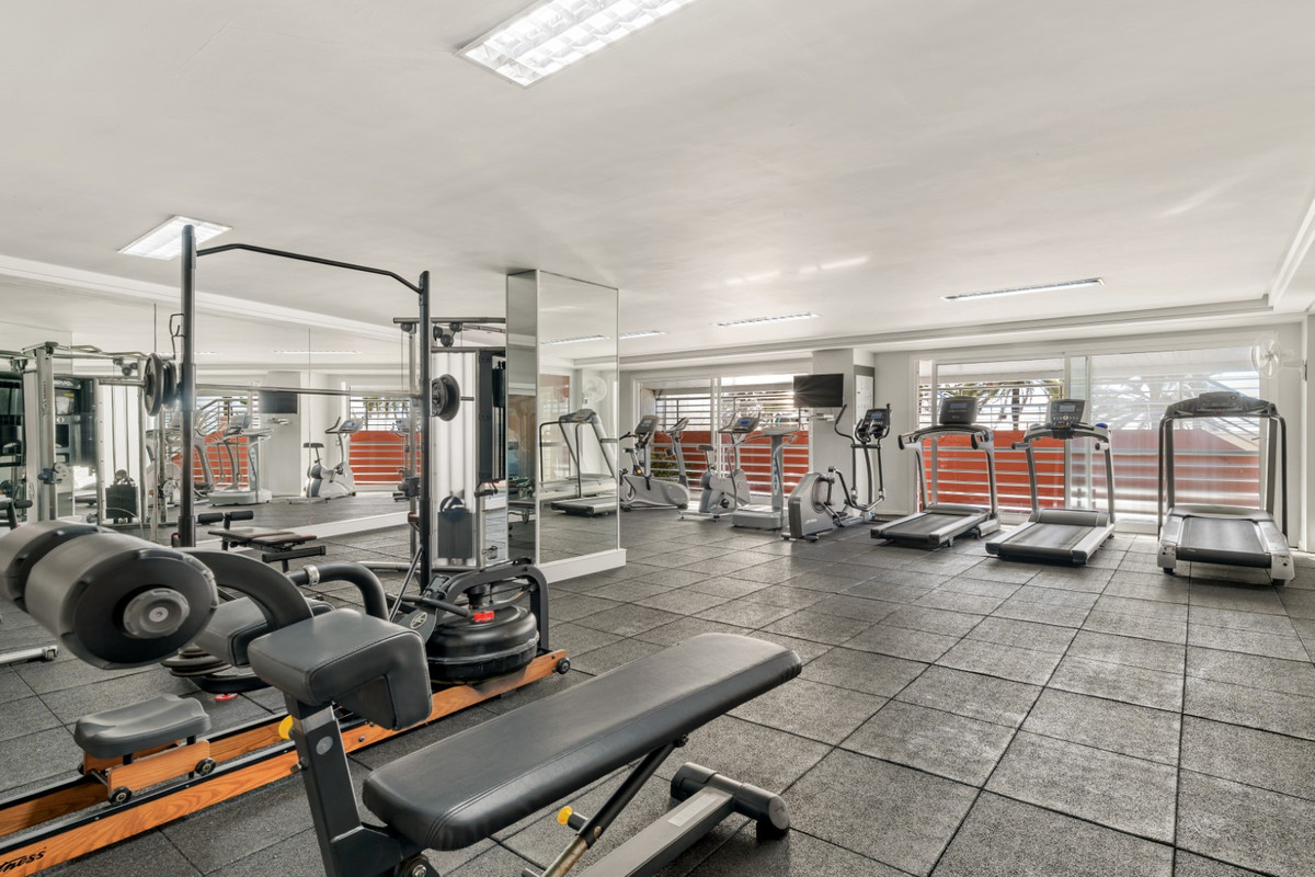 Se vende Apartamento Planta Media de 2 dormitorios en Costa Del Sol, Málaga, España