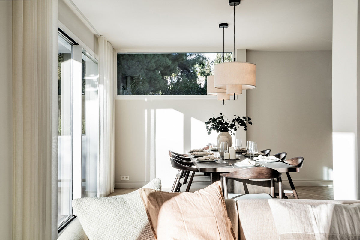 4 Bed Apartment for sale in The Golden Mile Costa Del Sol, Málaga, Spain