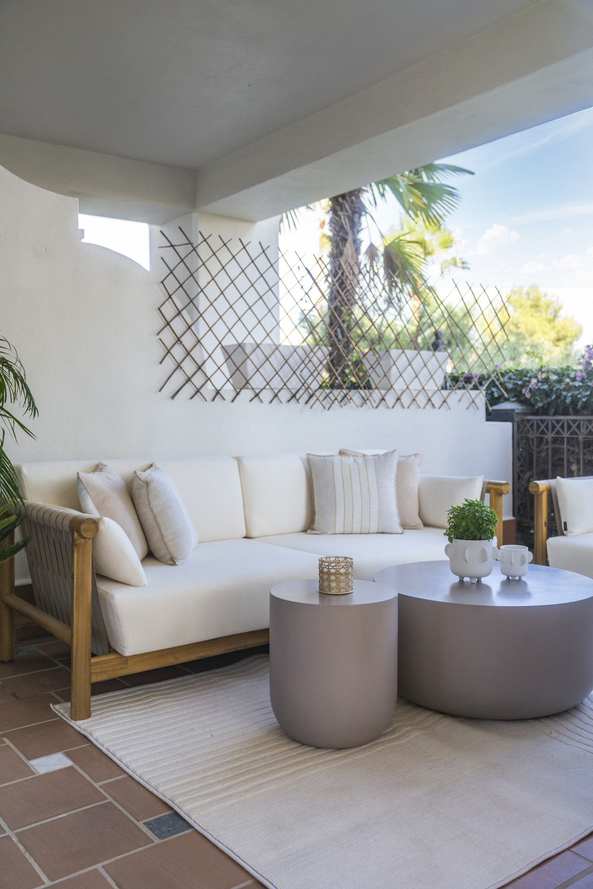 3 Bed Apartment for sale in The Golden Mile Costa Del Sol, Málaga, Spain