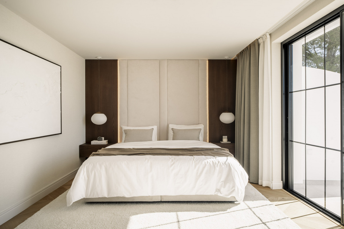 Se vende Villa - Chalet de 5 dormitorios en Costa Del Sol, Málaga, España