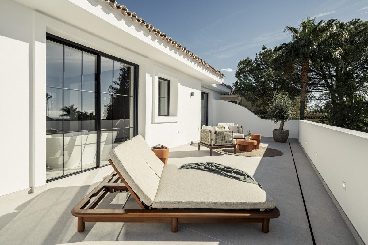 Se vende Villa - Chalet de 5 dormitorios en Costa Del Sol, Málaga, España