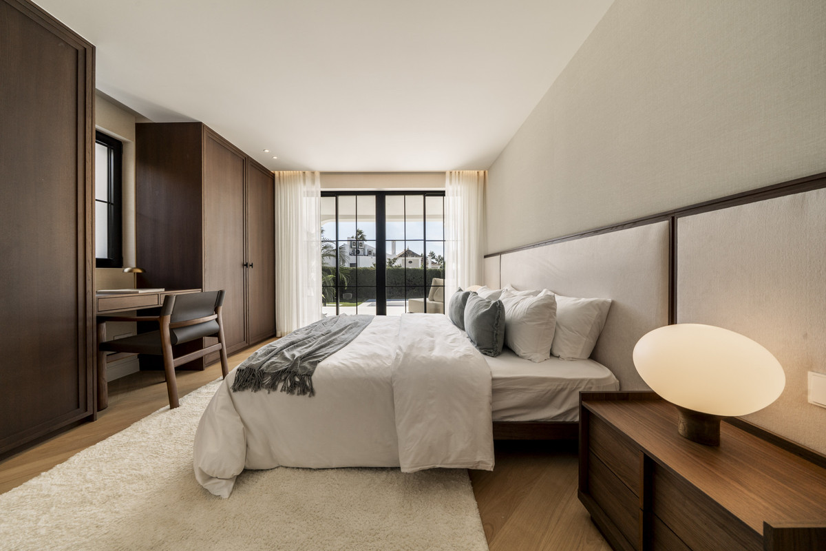 Se vende Villa - Chalet de 5 dormitorios en Costa Del Sol, Málaga, España