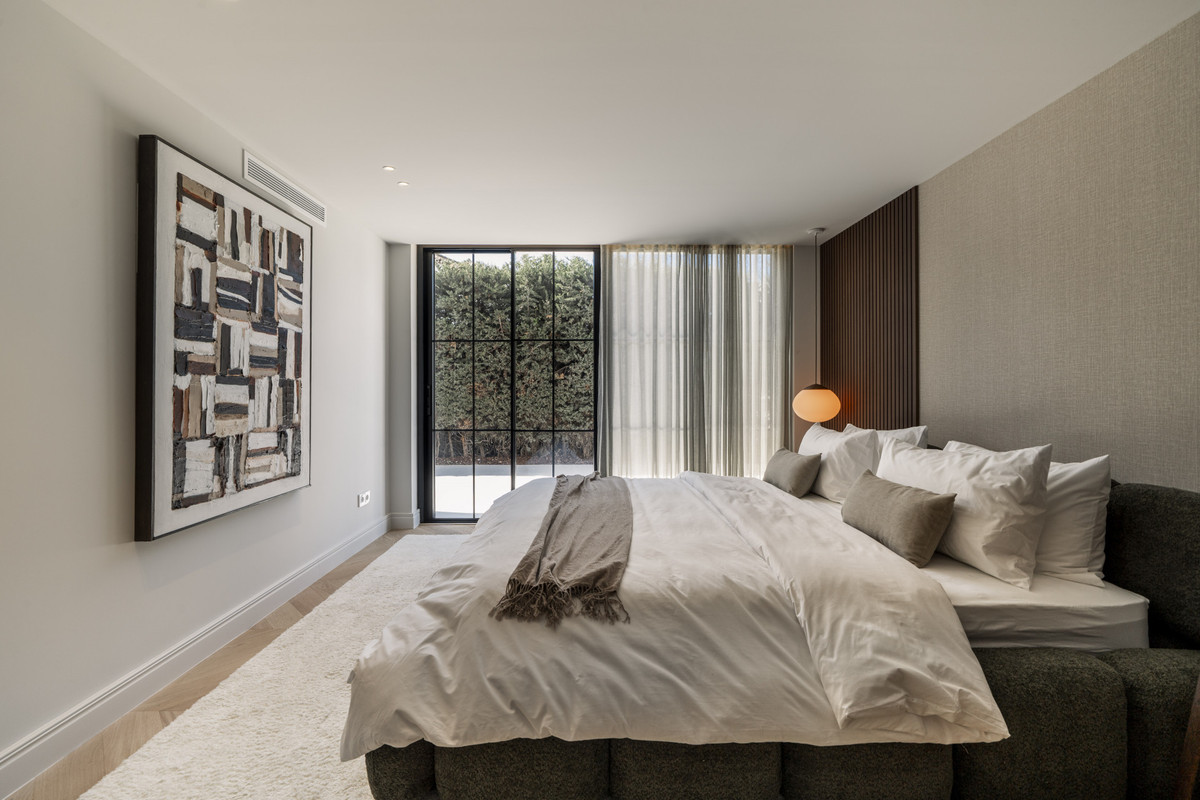 Se vende Villa - Chalet de 5 dormitorios en Costa Del Sol, Málaga, España