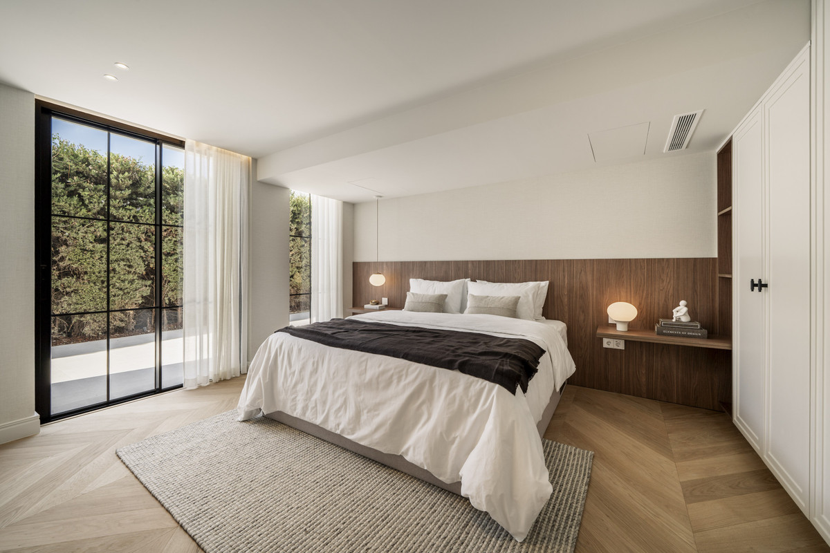 Se vende Villa - Chalet de 5 dormitorios en Costa Del Sol, Málaga, España