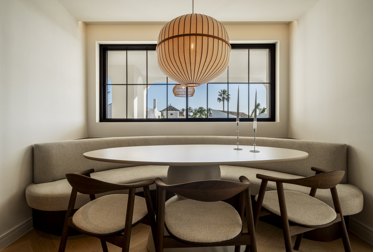Se vende Villa - Chalet de 5 dormitorios en Costa Del Sol, Málaga, España