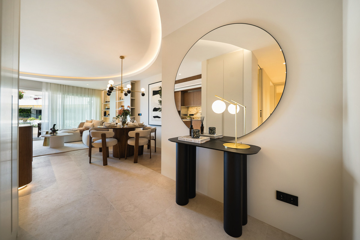 3 Bed Apartment for sale in The Golden Mile Costa Del Sol, Málaga, Spain