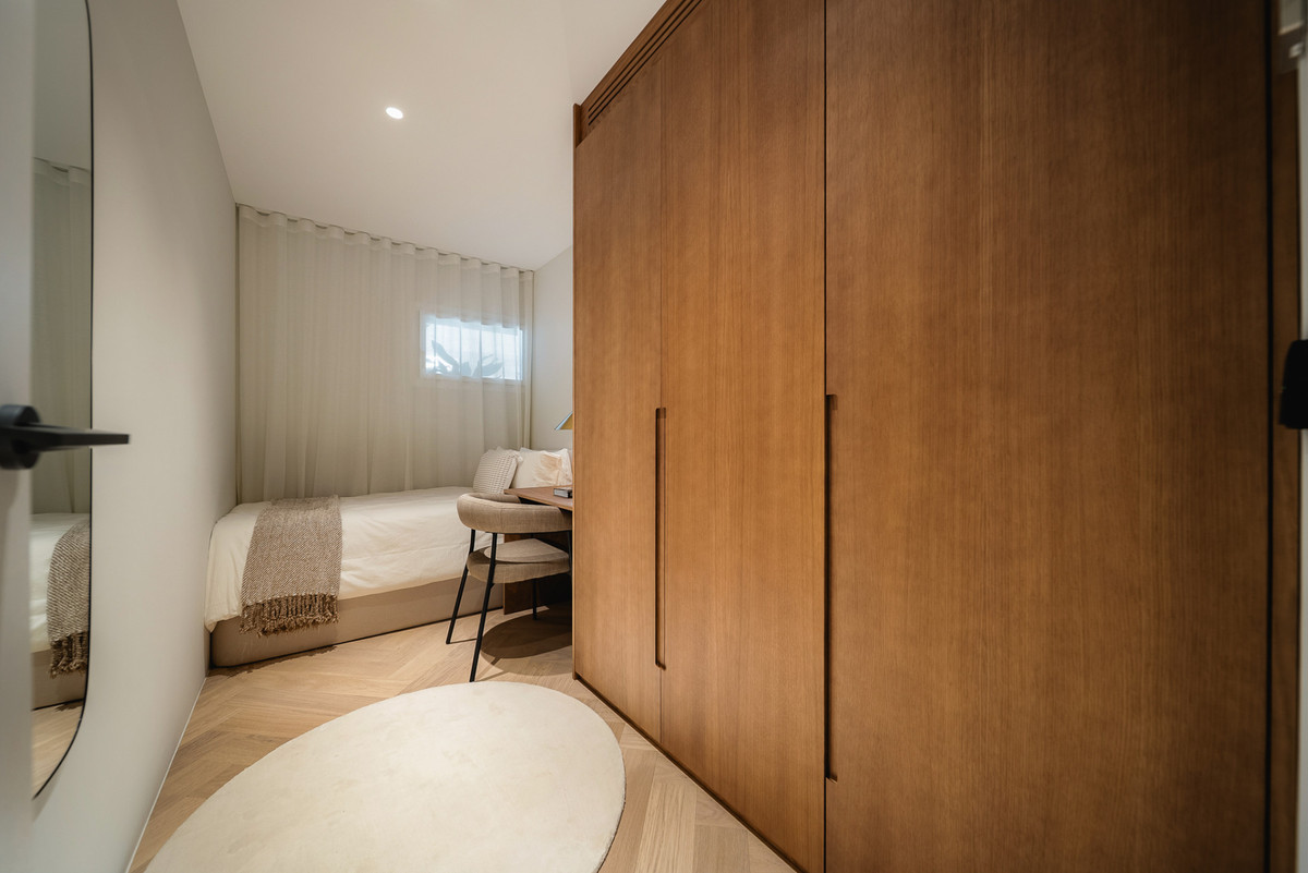 3 Bed Apartment for sale in The Golden Mile Costa Del Sol, Málaga, Spain