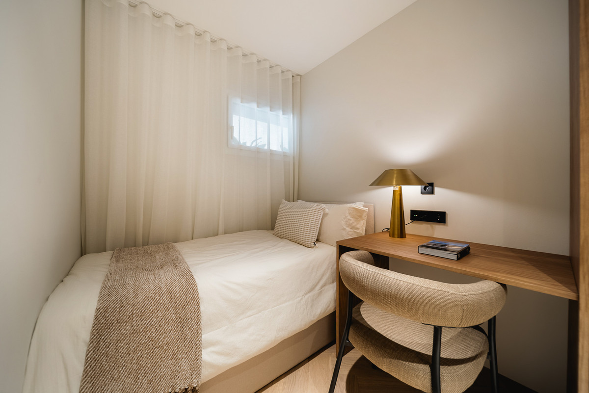 3 Bed Apartment for sale in The Golden Mile Costa Del Sol, Málaga, Spain