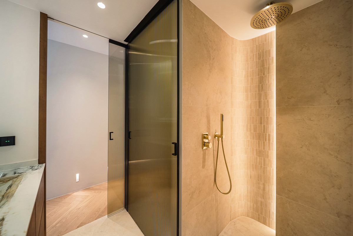3 Bed Apartment for sale in The Golden Mile Costa Del Sol, Málaga, Spain