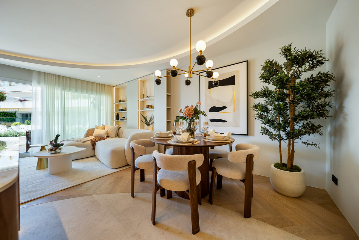 3 Bed Apartment for sale in The Golden Mile Costa Del Sol, Málaga, Spain