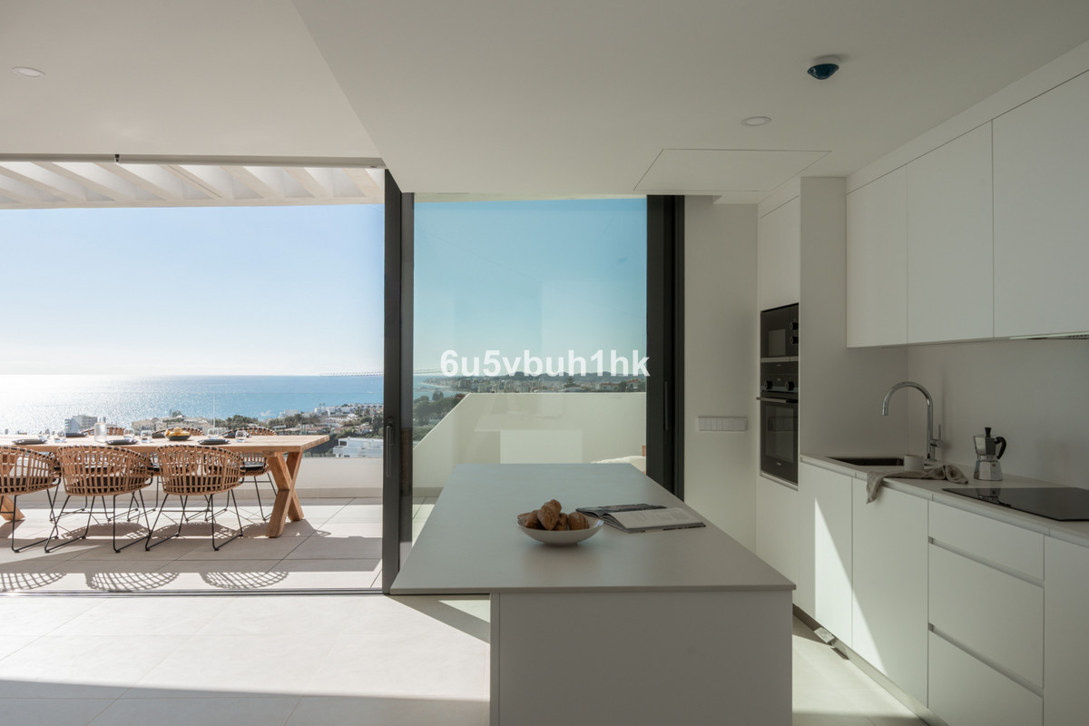 2 Bed Apartment for sale in Fuengirola Costa Del Sol, Málaga, Spain