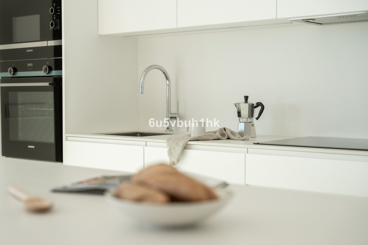 2 Bed Apartment for sale in Fuengirola Costa Del Sol, Málaga, Spain