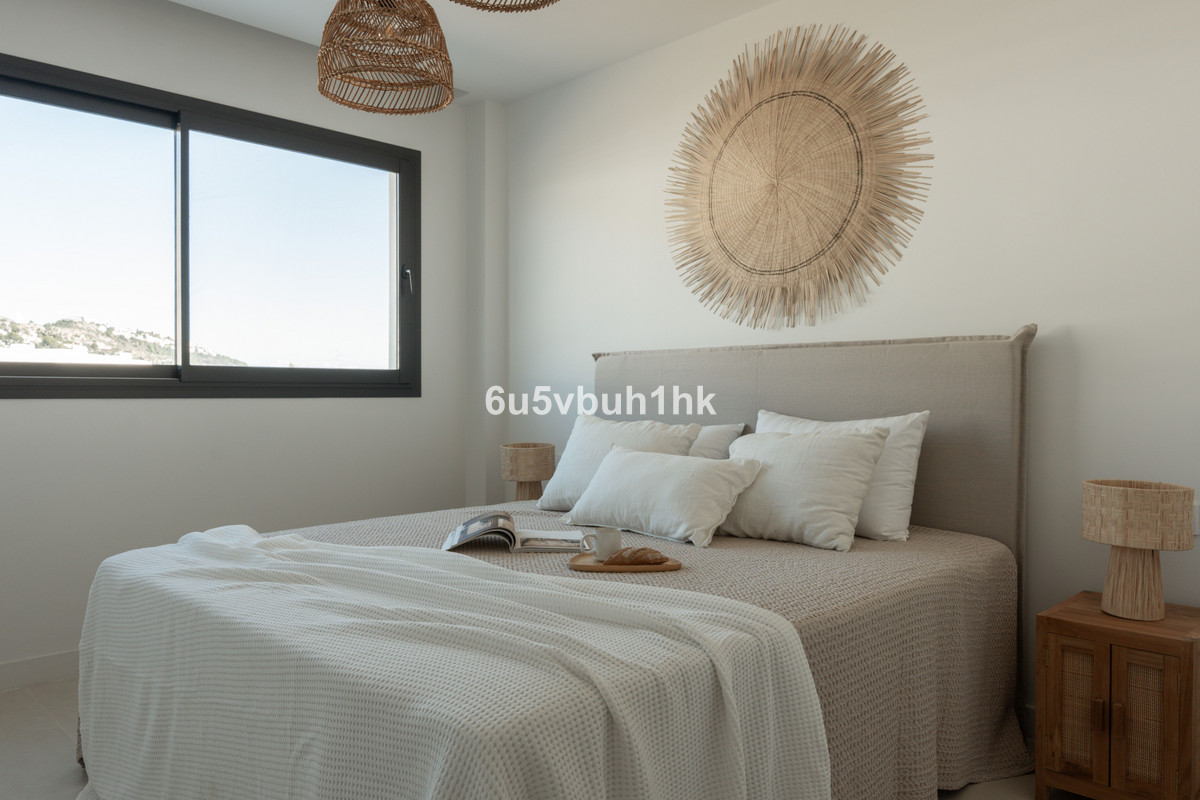 2 Bed Apartment for sale in Fuengirola Costa Del Sol, Málaga, Spain