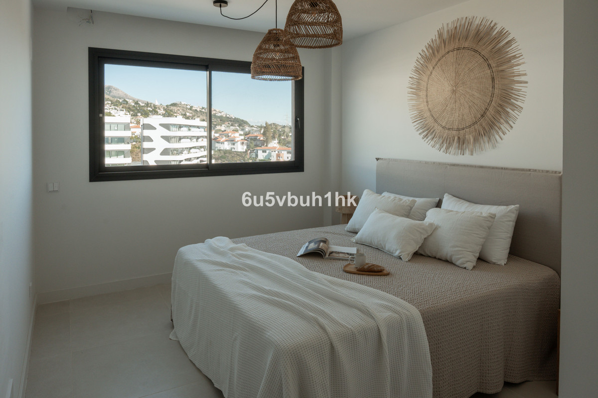 2 Bed Apartment for sale in Fuengirola Costa Del Sol, Málaga, Spain
