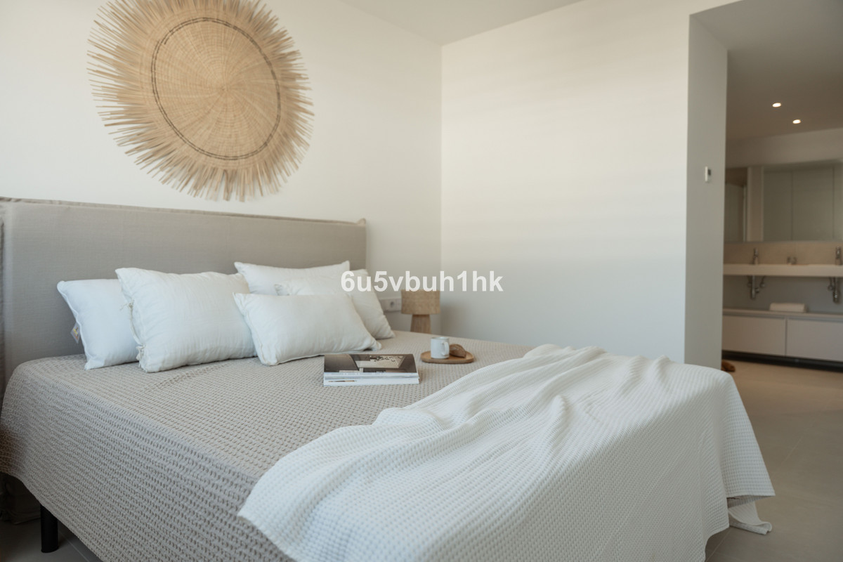 2 Bed Apartment for sale in Fuengirola Costa Del Sol, Málaga, Spain