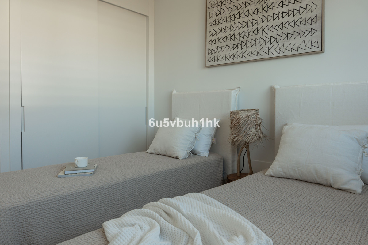 2 Bed Apartment for sale in Fuengirola Costa Del Sol, Málaga, Spain