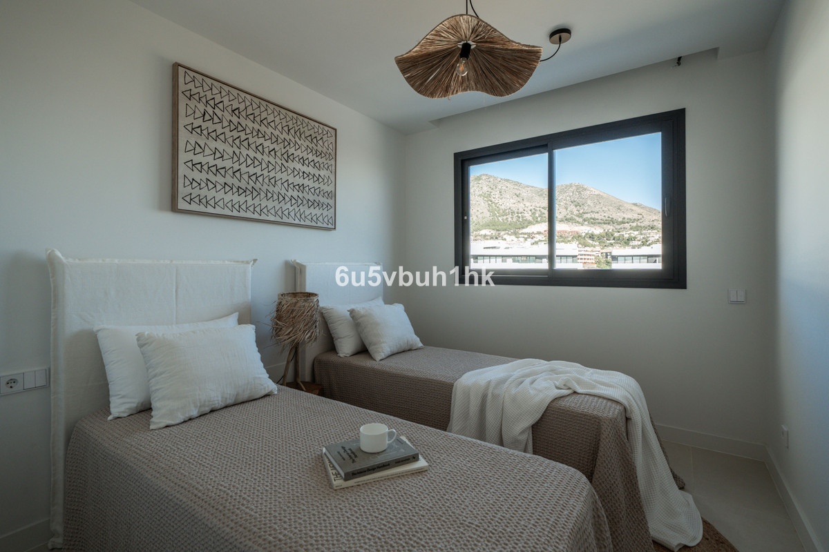 2 Bed Apartment for sale in Fuengirola Costa Del Sol, Málaga, Spain