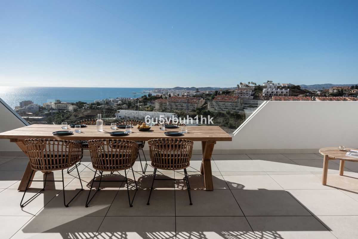 2 Bed Apartment for sale in Fuengirola Costa Del Sol, Málaga, Spain