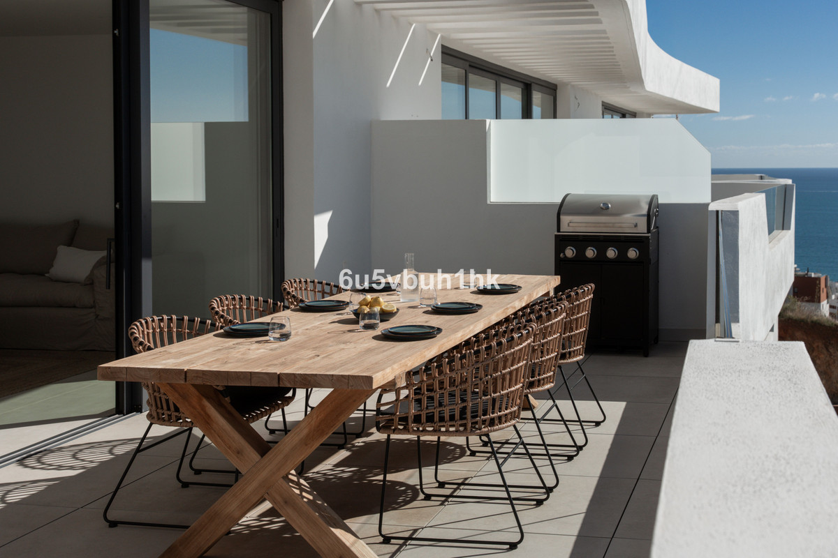 2 Bed Apartment for sale in Fuengirola Costa Del Sol, Málaga, Spain