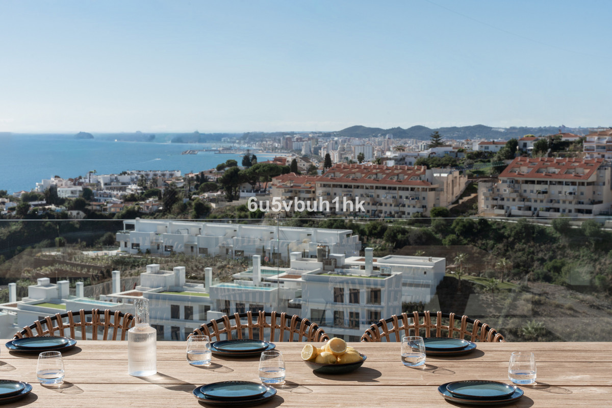 2 Bed Apartment for sale in Fuengirola Costa Del Sol, Málaga, Spain
