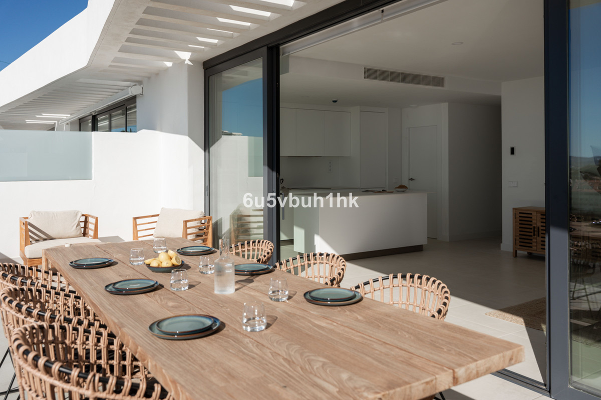 2 Bed Apartment for sale in Fuengirola Costa Del Sol, Málaga, Spain