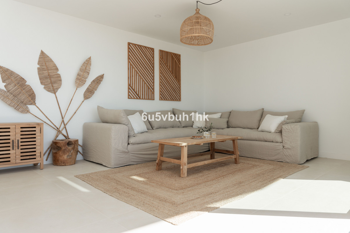 2 Bed Apartment for sale in Fuengirola Costa Del Sol, Málaga, Spain