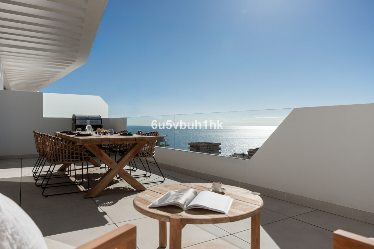 2 Bed Apartment for sale in Fuengirola Costa Del Sol, Málaga, Spain