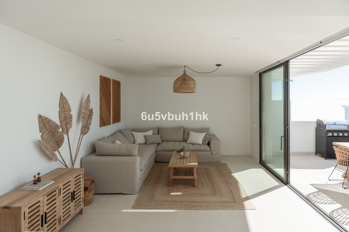 2 Bed Apartment for sale in Fuengirola Costa Del Sol, Málaga, Spain