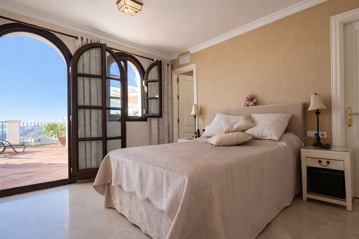 3 Bed Townhouse for sale in La Heredia Costa Del Sol, Málaga, Spain