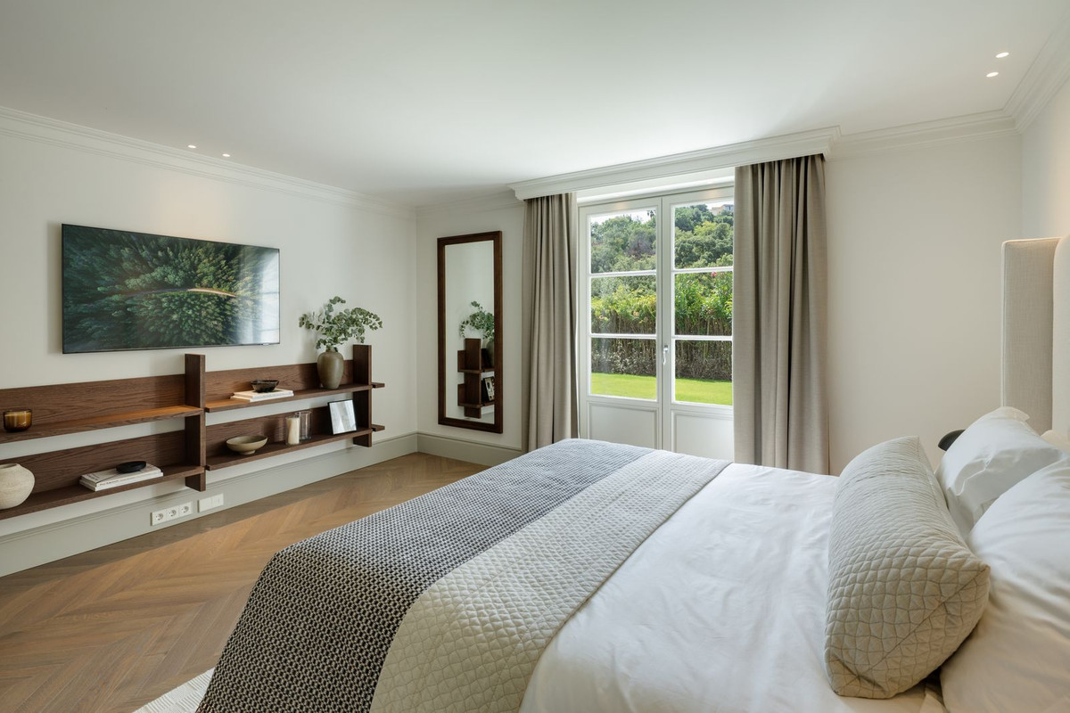 Se vende Villa - Chalet de 5 dormitorios en Costa Del Sol, Málaga, España
