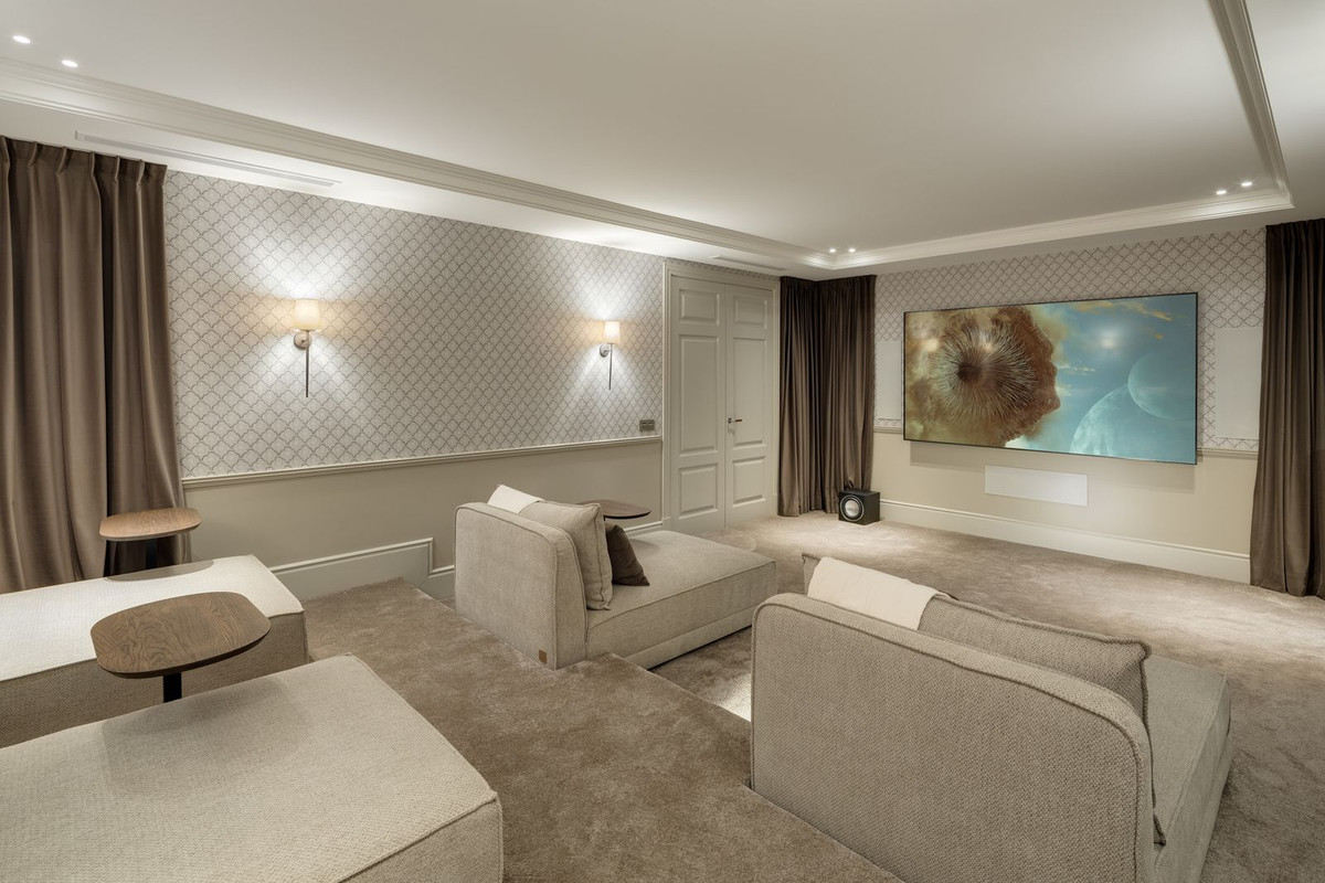 Se vende Villa - Chalet de 5 dormitorios en Costa Del Sol, Málaga, España