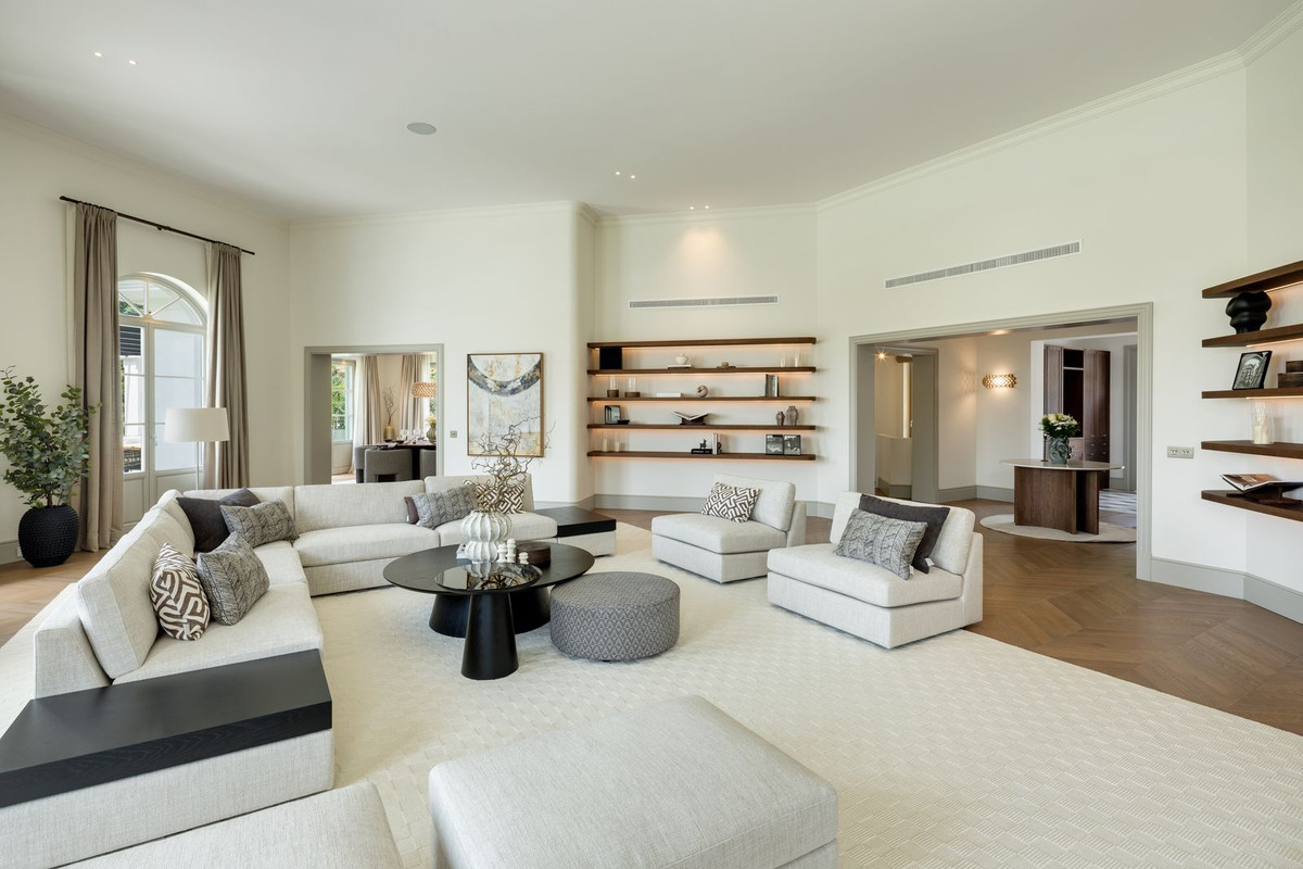 Se vende Villa - Chalet de 5 dormitorios en Costa Del Sol, Málaga, España