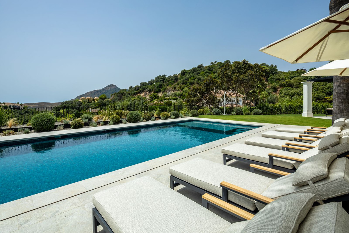 Se vende Villa - Chalet de 5 dormitorios en Costa Del Sol, Málaga, España
