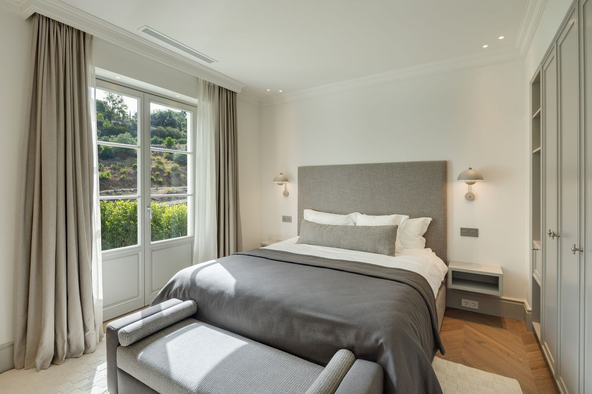 Se vende Villa - Chalet de 5 dormitorios en Costa Del Sol, Málaga, España