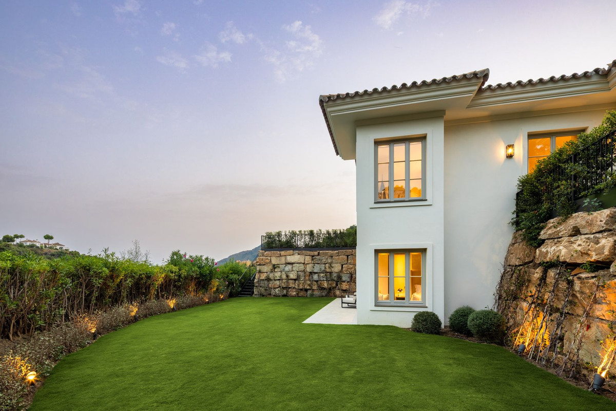 Se vende Villa - Chalet de 5 dormitorios en Costa Del Sol, Málaga, España