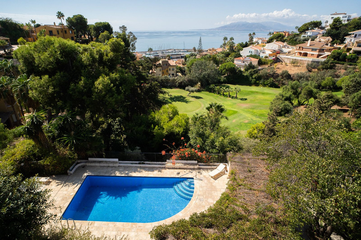 8 Bed Townhouse for sale in El Candado Málaga Ciudad, Málaga, Spain