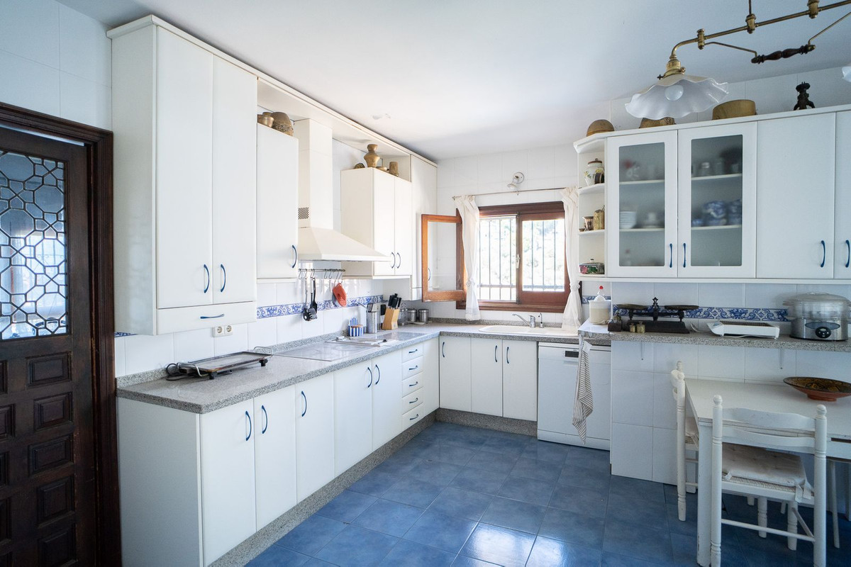 8 Bed Townhouse for sale in El Candado Málaga Ciudad, Málaga, Spain
