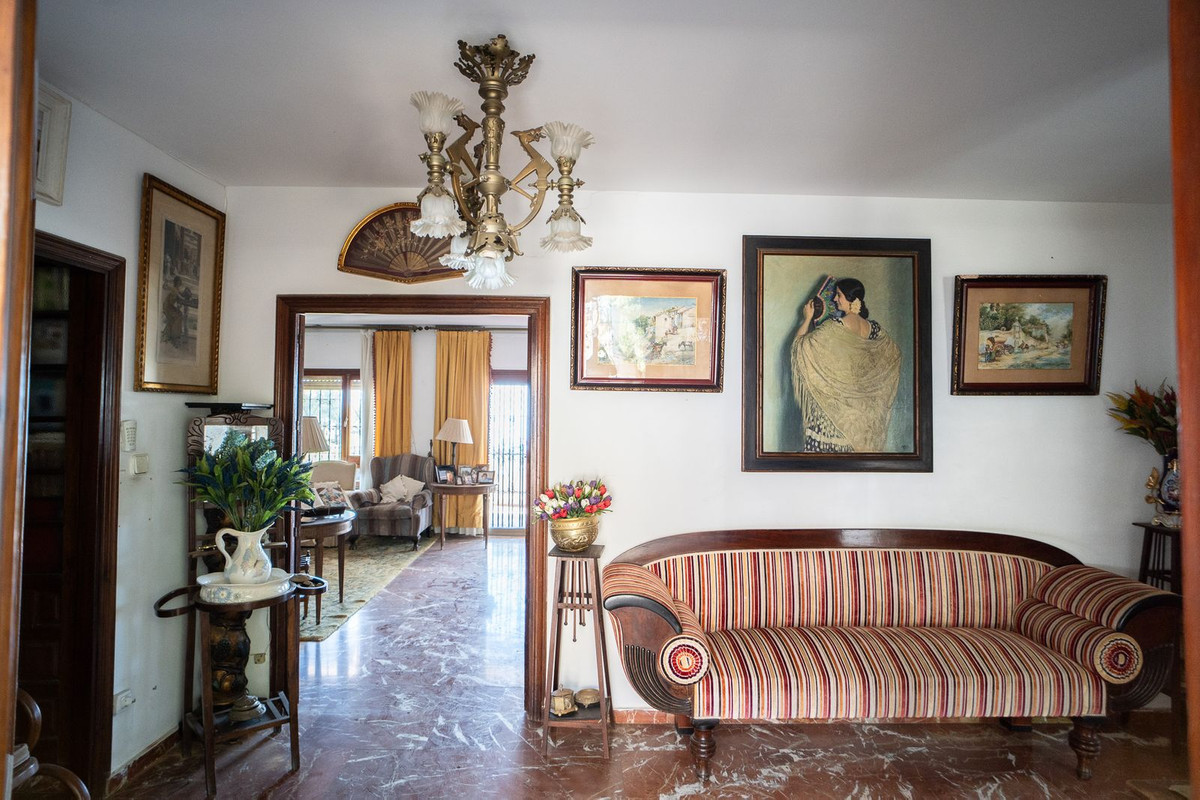 8 Bed Townhouse for sale in El Candado Málaga Ciudad, Málaga, Spain