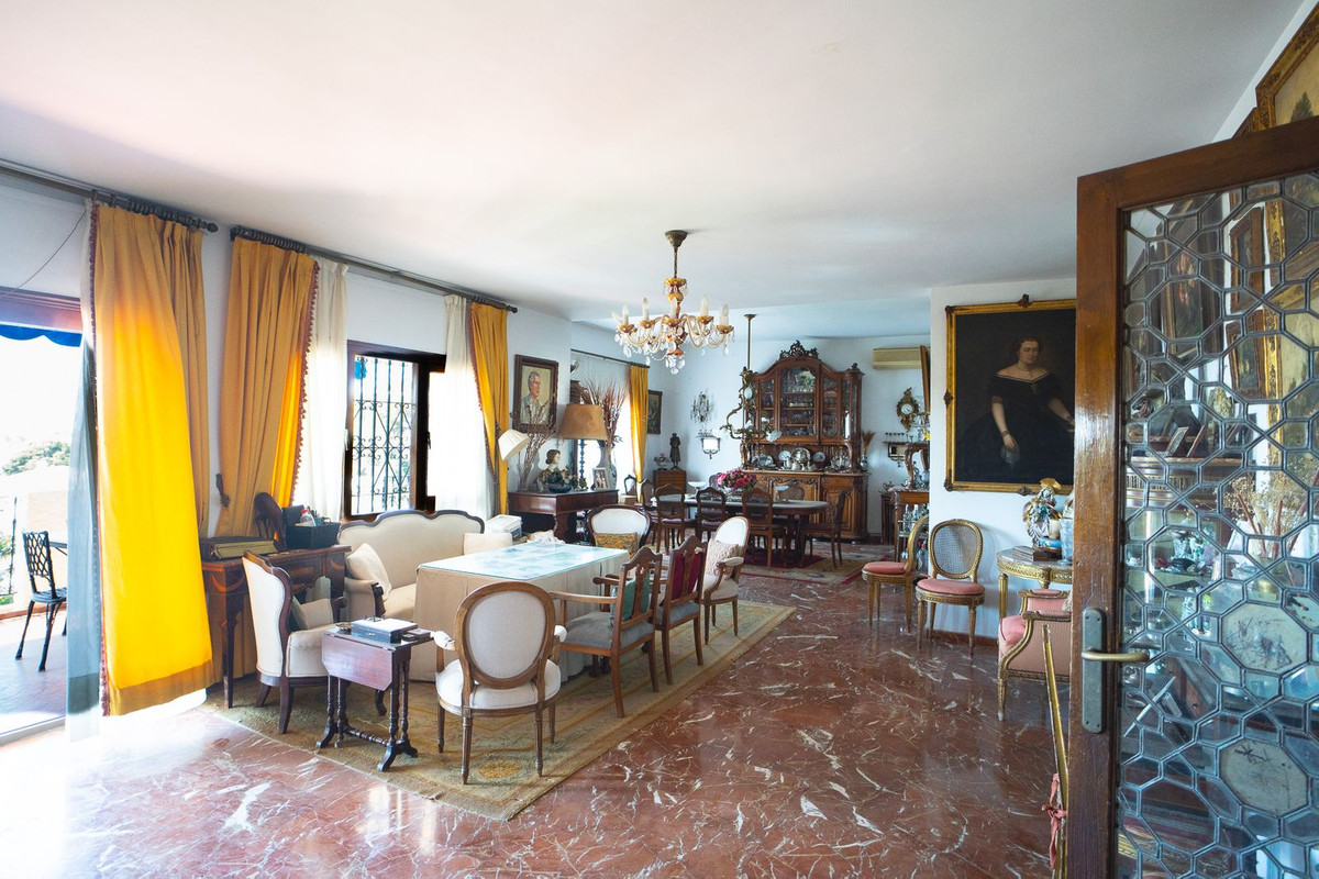 8 Bed Townhouse for sale in El Candado Málaga Ciudad, Málaga, Spain