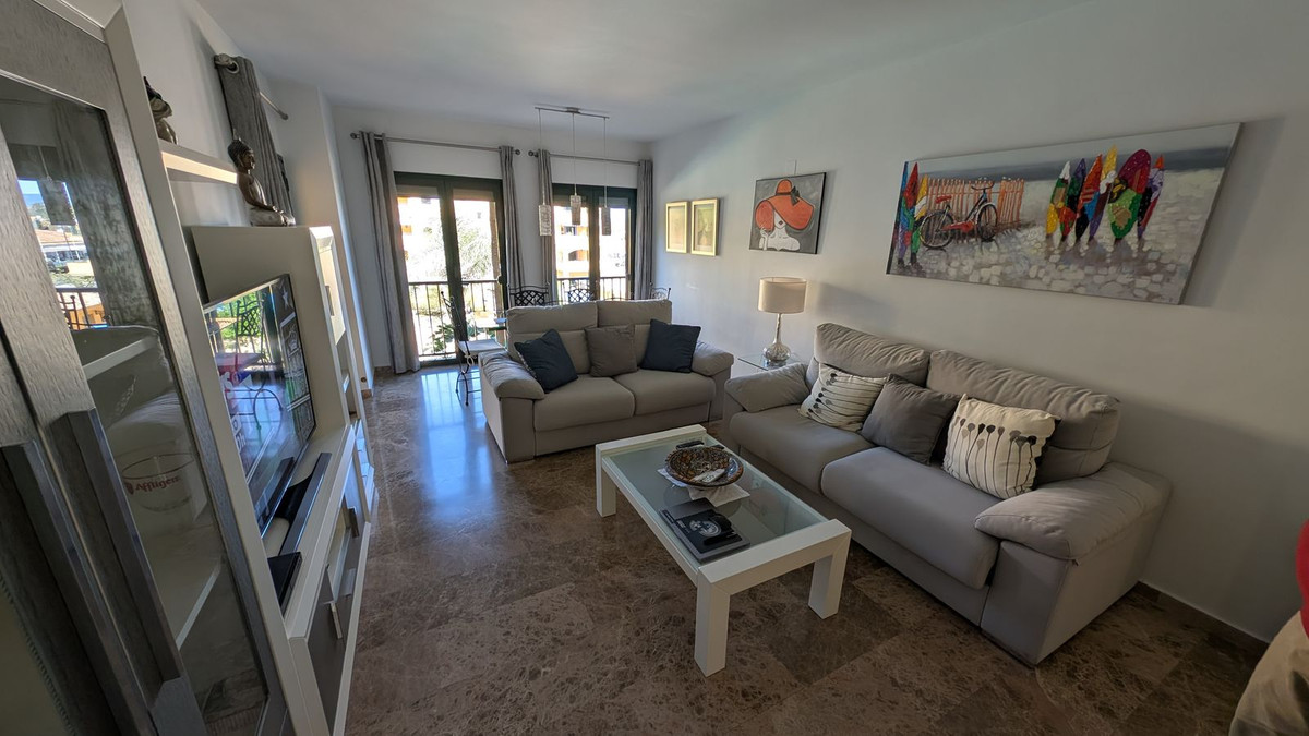 Se vende Apartamento Planta Media de 2 dormitorios en Costa Del Sol, Málaga, España